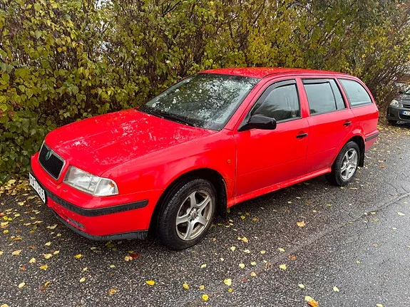 Skoda Octavia 1999 photo 2