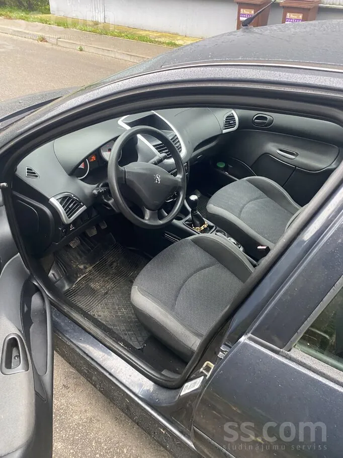 Peugeot 206 2009 photo 4