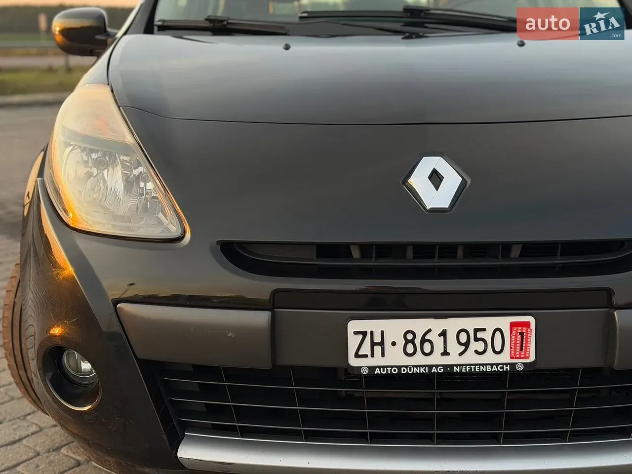 Renault Clio 2009 photo 3