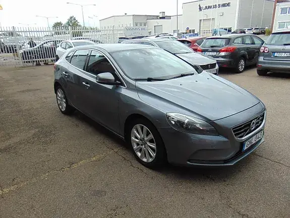 Volvo V40 2015 photo 2