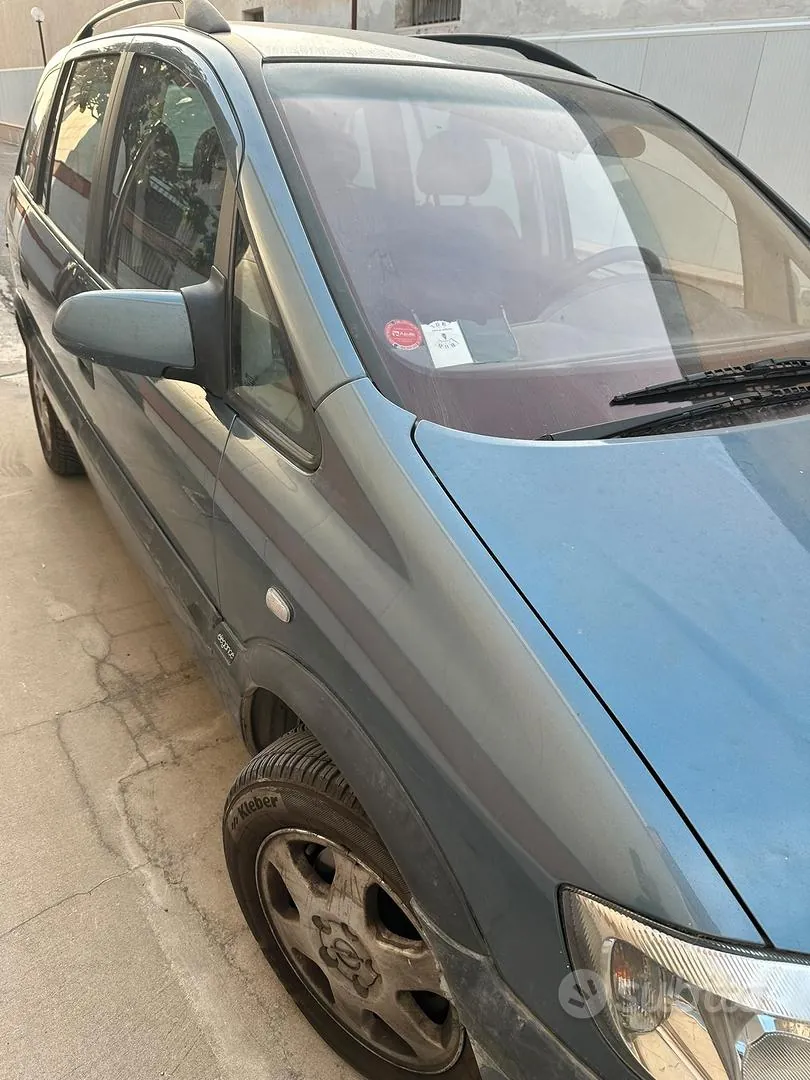 Opel Zafira 2000 photo 4