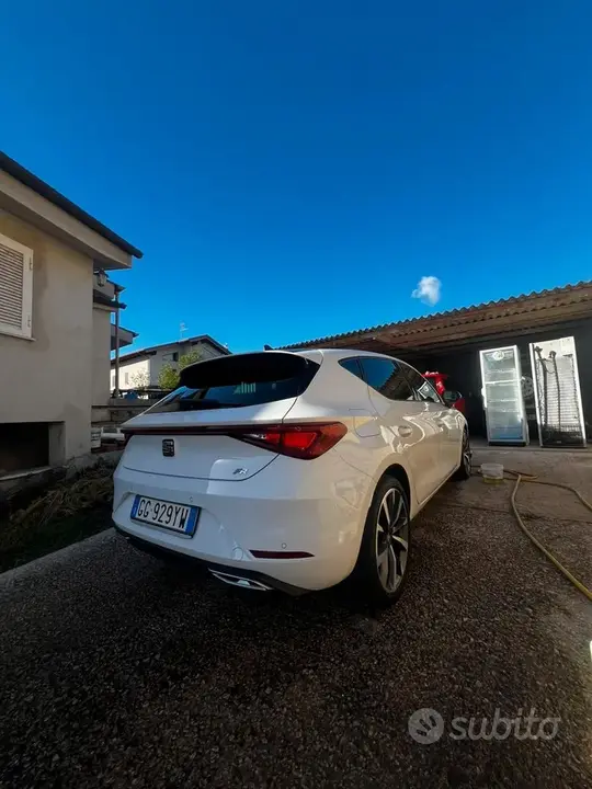 Seat Leon 2021 photo 2