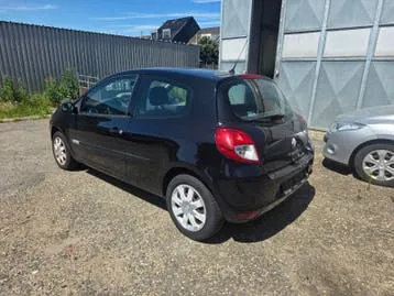 Renault Clio 2013 photo 2