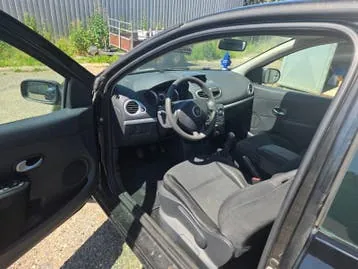 Renault Clio 2013 photo 3