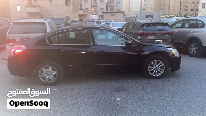 Nissan Altima 2010 photo 2