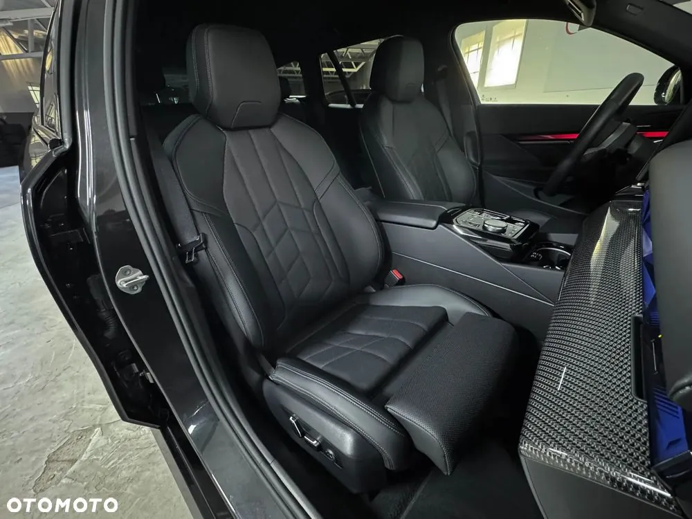 BMW 5 Series 2025 photo 4