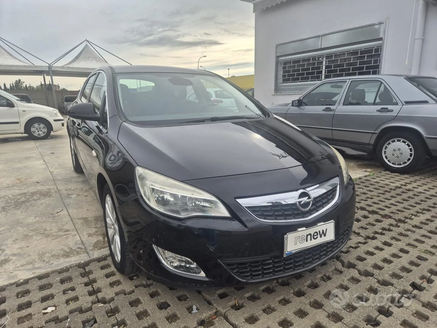 Opel Astra 2010 photo 4