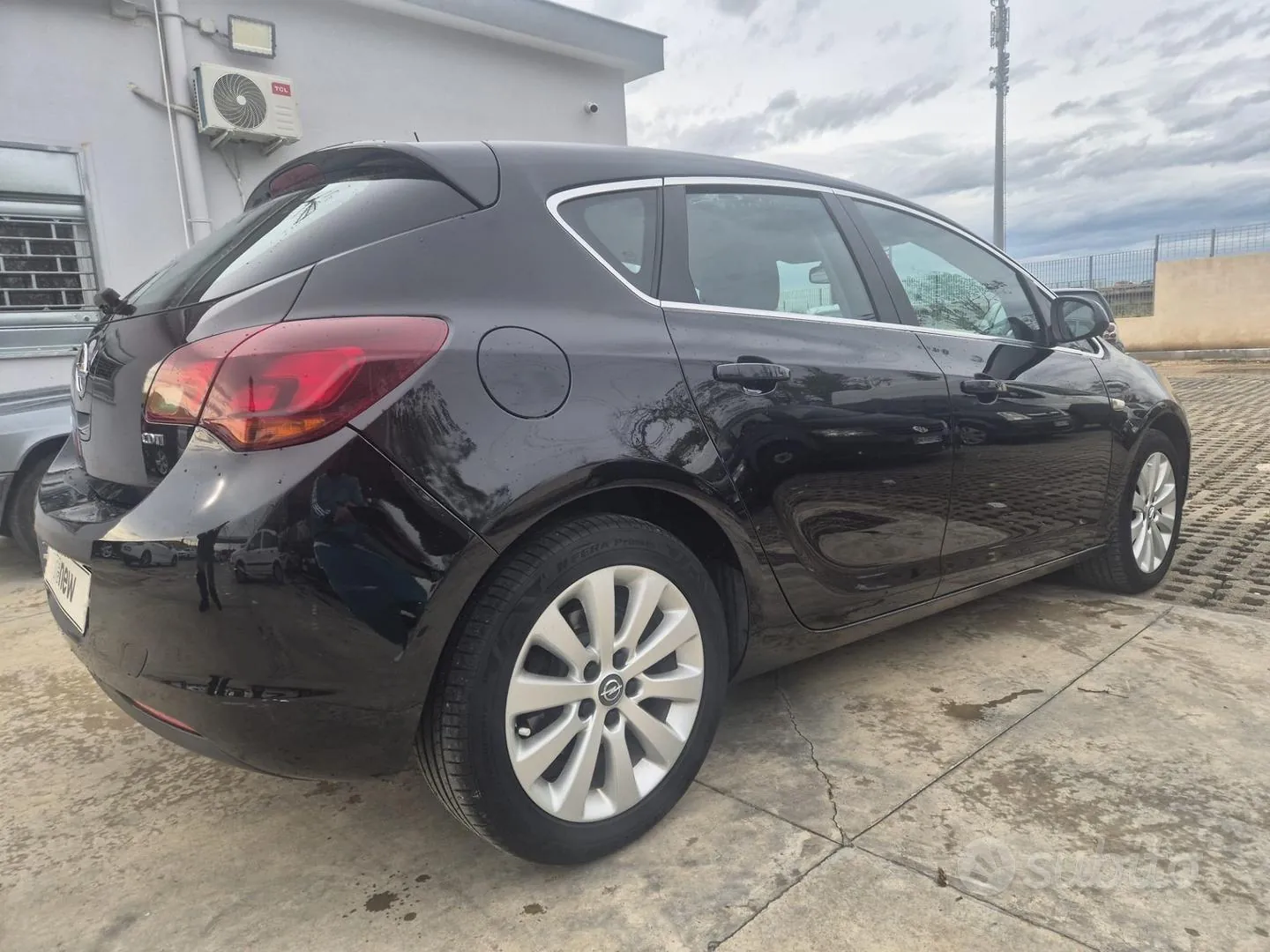 Opel Astra 2010 photo 5