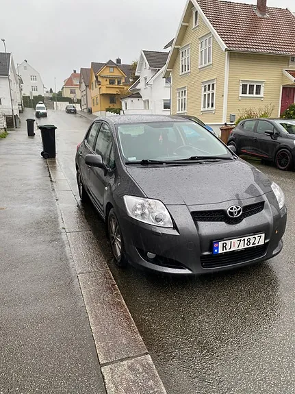 Toyota Auris 2007 photo 2