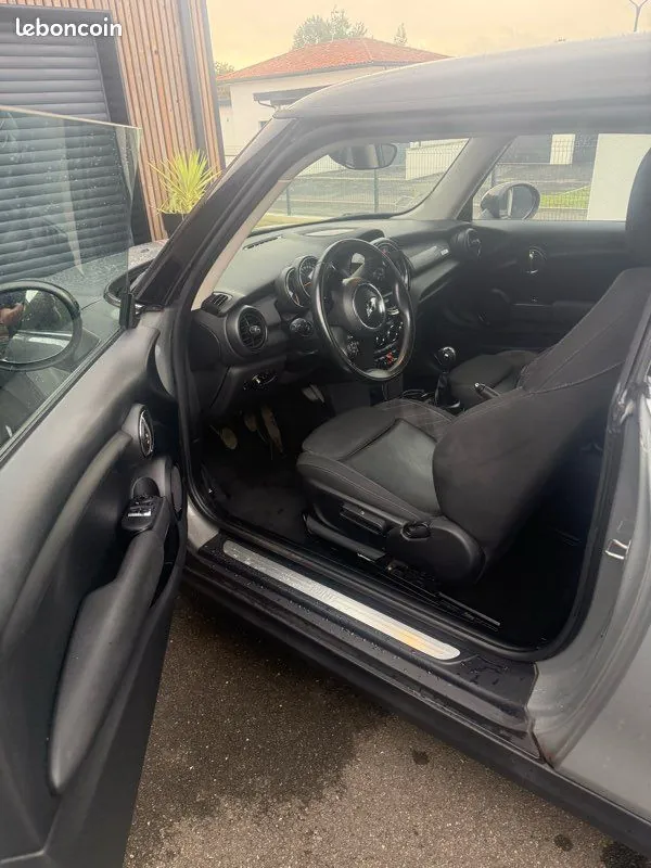 Mini Mini Cooper D 2016 photo 3