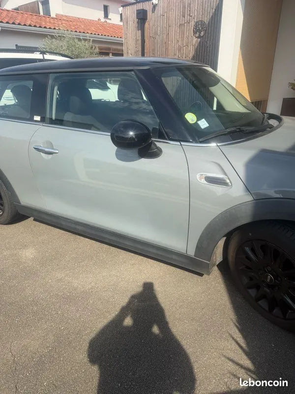Mini Mini Cooper D 2016 photo 2