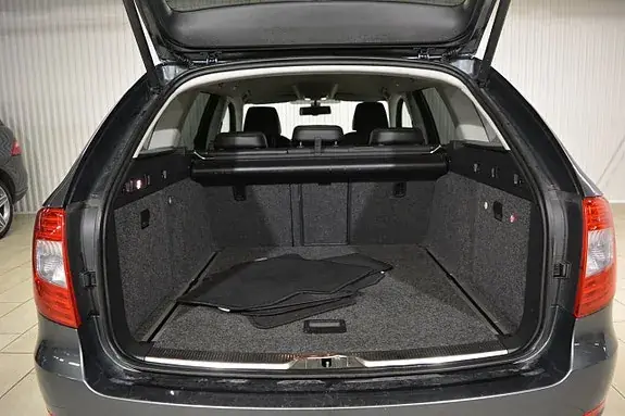 Skoda Superb 2014 photo 5