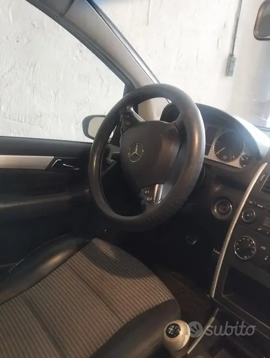 Mercedes-Benz A 2008 photo 5