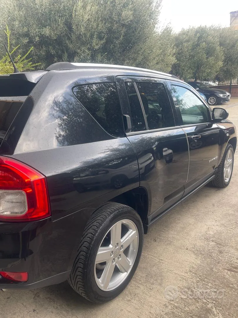 Jeep Compass 2011 photo 4