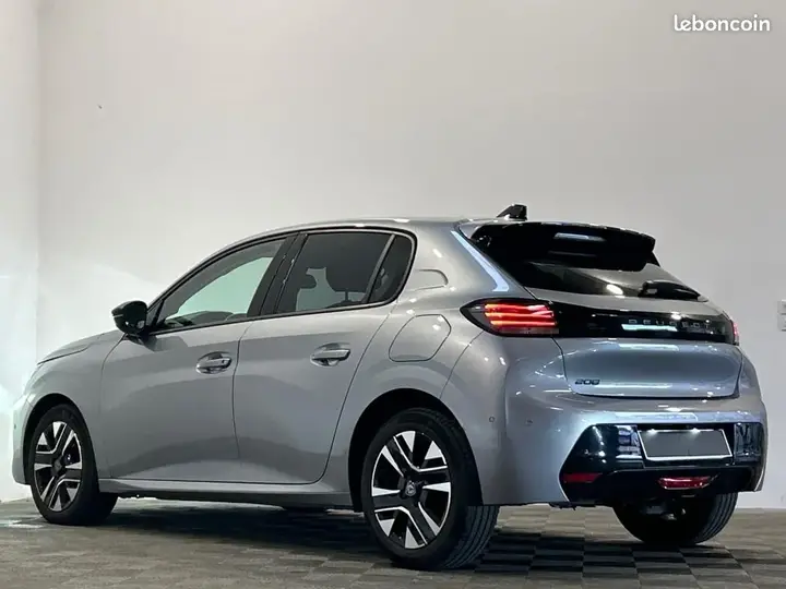 Peugeot 208 2024 photo 4