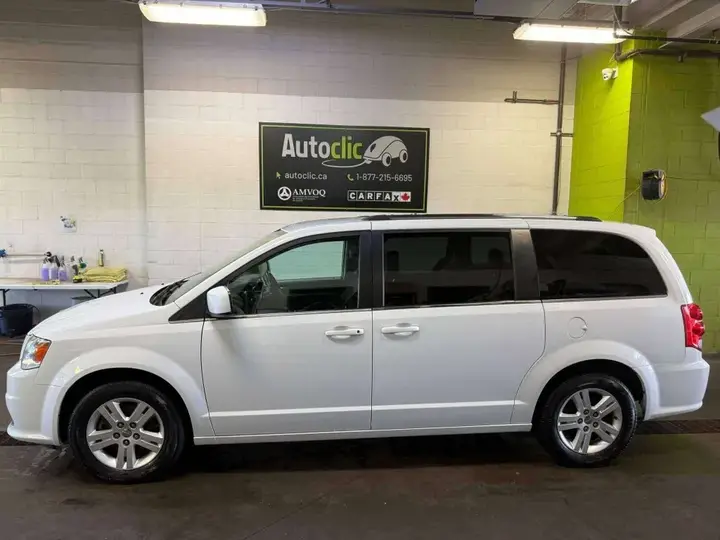 Dodge Grand Caravan 2018 photo 2