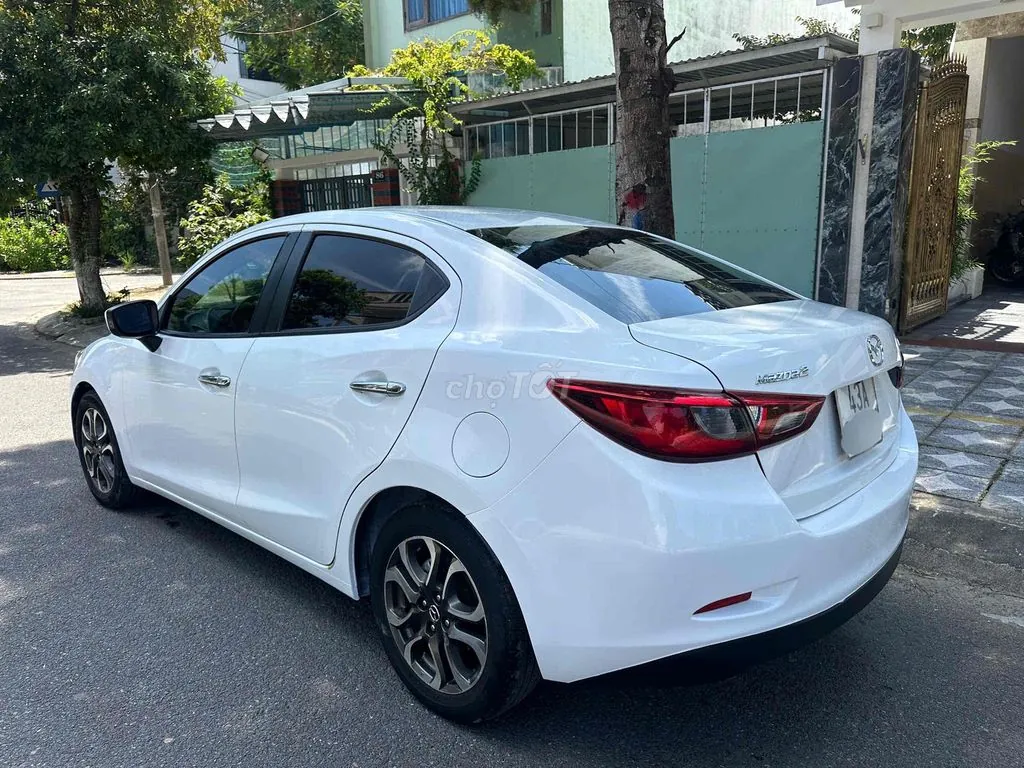 Mazda 2 2016 photo 4