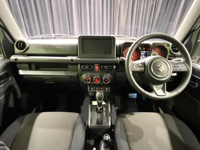 Suzuki Jimny 2025 photo 2