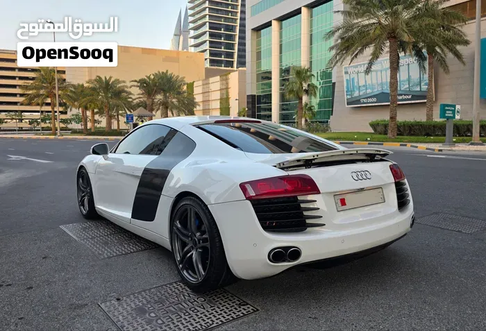 Audi R8 2008 photo 2