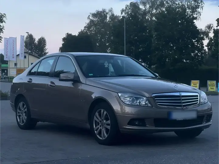 Mercedes-Benz C180