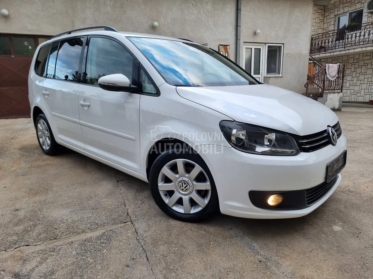 Volkswagen Touran 2012 photo 3