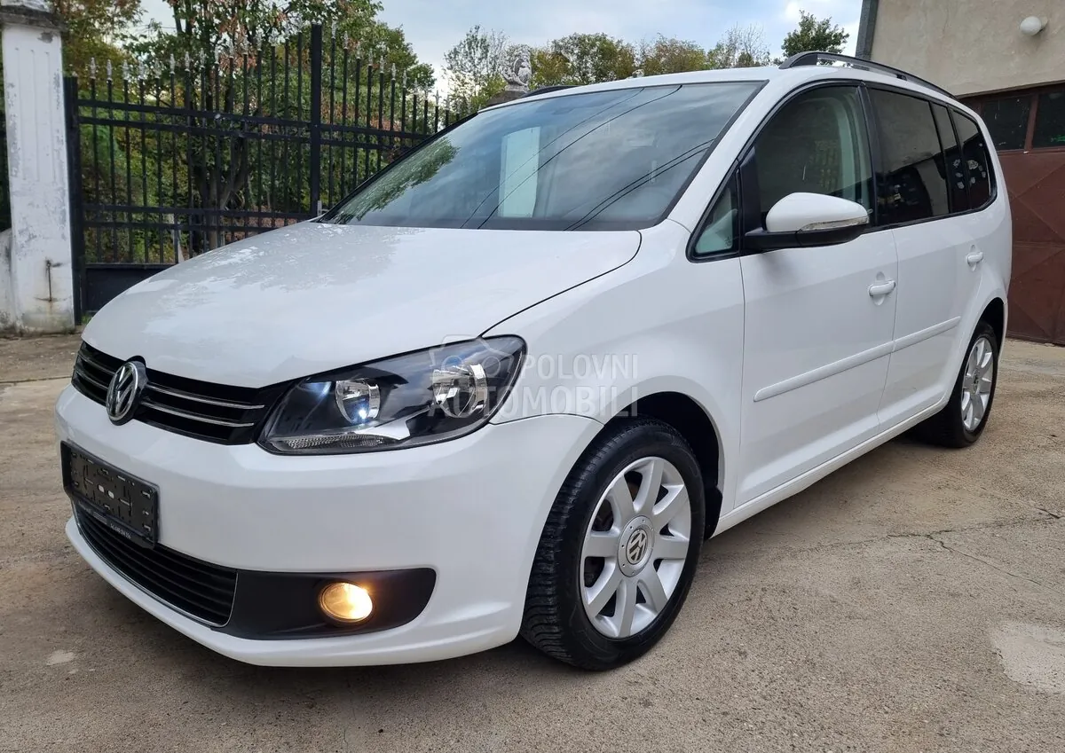 Volkswagen Touran 2012 photo 5