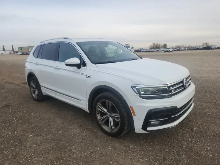 Volkswagen Tiguan 2018 photo 2