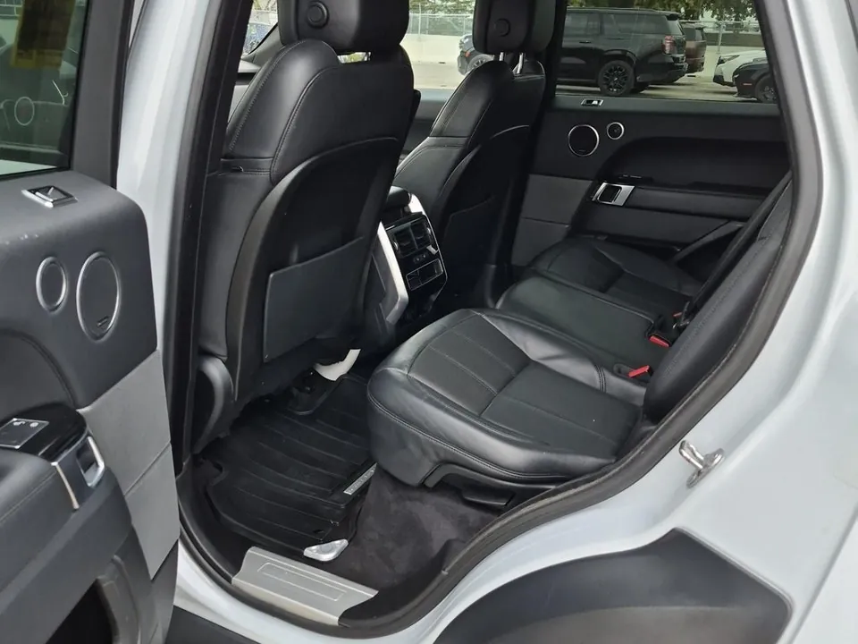 Land Rover Range Rover Sport 2018 photo 3