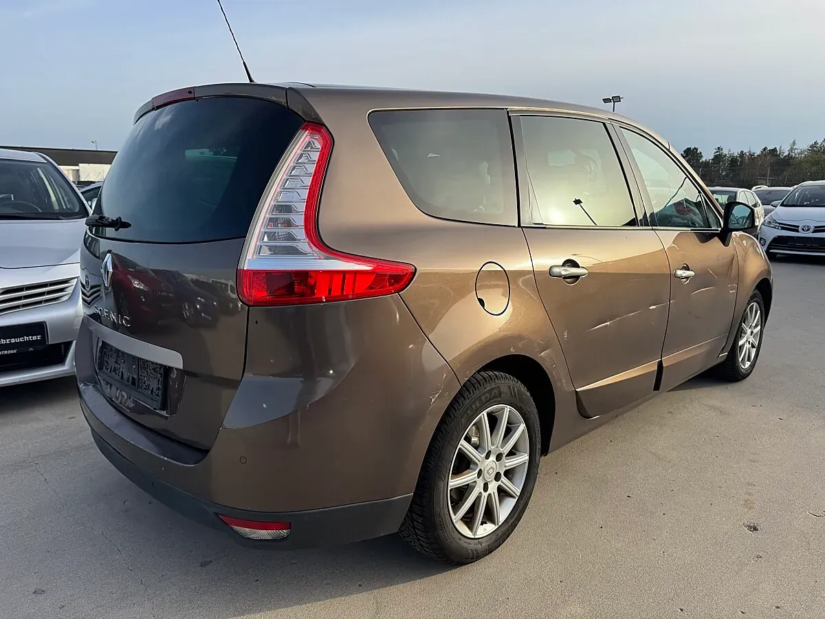 Renault Scenic 2010 photo 2