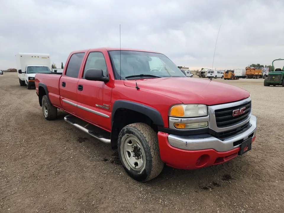 GMC Sierra 2500Hd 2005 photo 2
