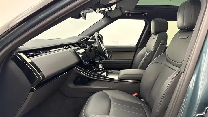 Land Rover Range Rover Sport 2025 photo 3