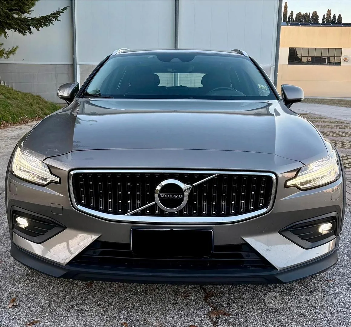 Volvo V60 2019 photo 2