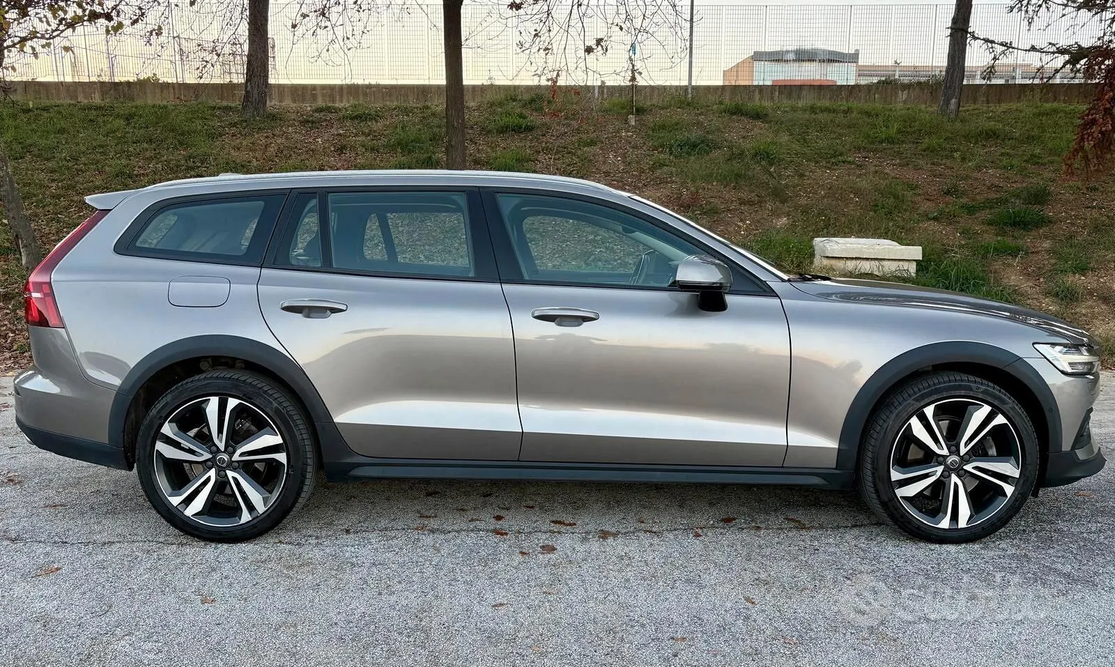 Volvo V60 2019 photo 3