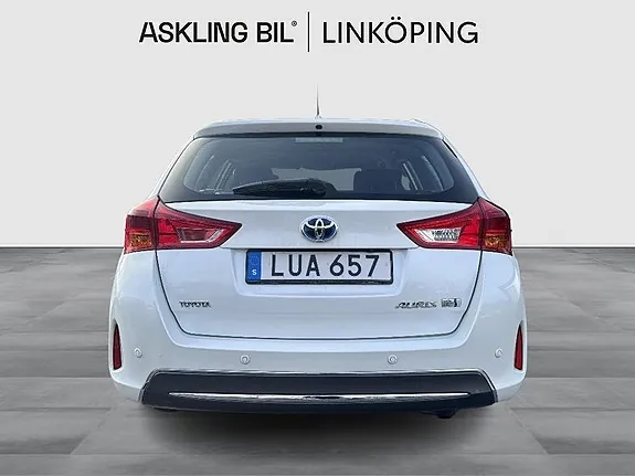 Toyota Auris 2015 photo 4