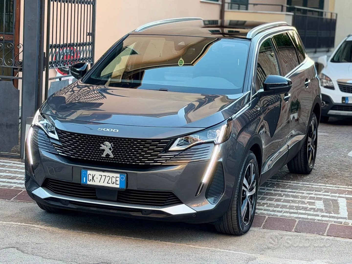 Peugeot 5008 2022 photo 5