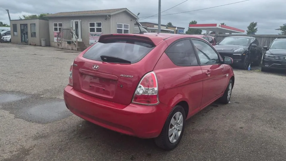 Hyundai Accent 2011 photo 5