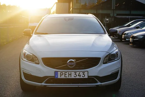 Volvo V60 Cross Country 2017 photo 3