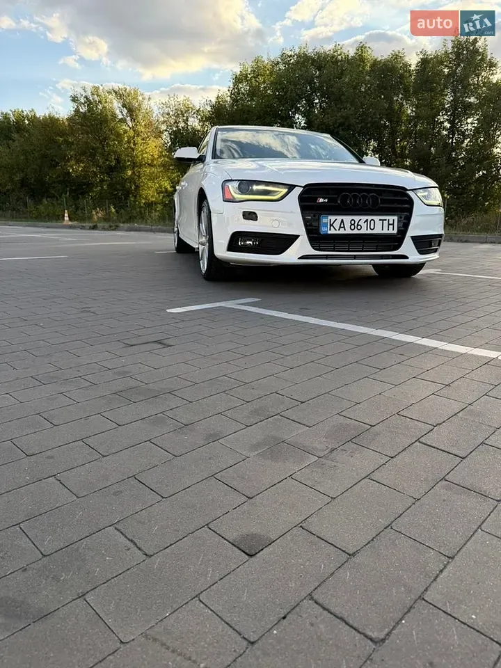Audi A4 2015 photo 2