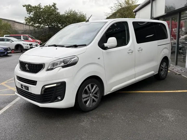 Peugeot Traveller 2018 photo 4