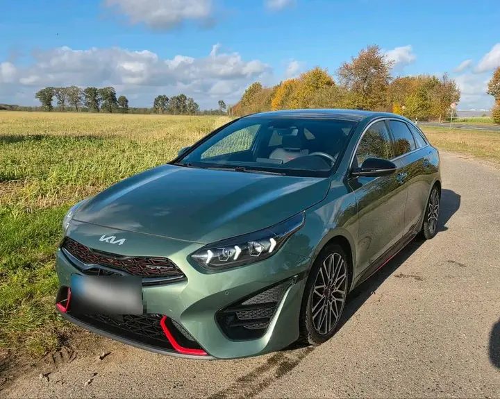 Kia Proceed