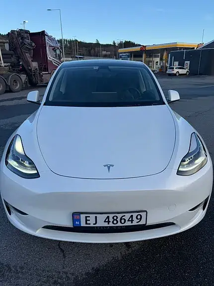Tesla Model Y 2024 photo 5