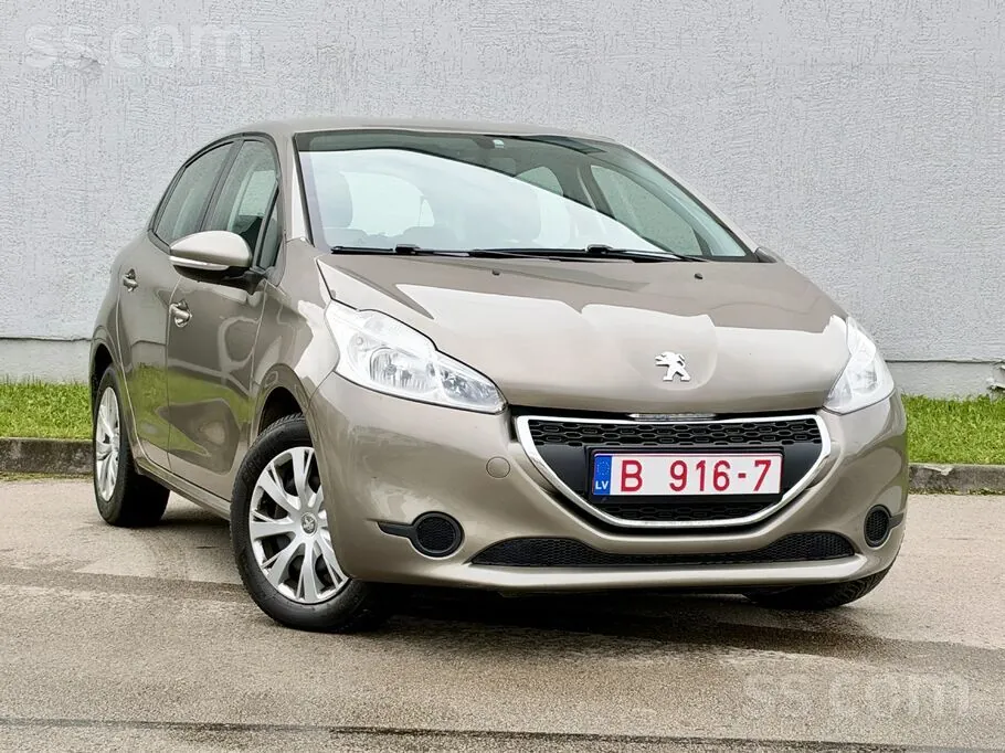 Peugeot 208 2013 photo 2