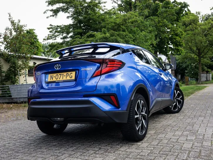 Toyota C-Hr 2021 photo 2