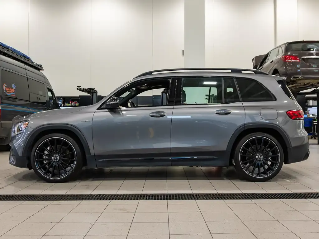Mercedes-Benz Glb