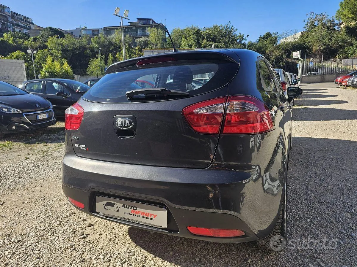 Kia Rio 2013 photo 5