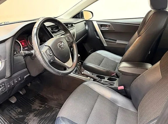 Toyota Auris 2013 photo 5