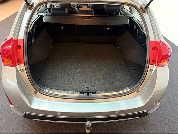 Toyota Auris 2013 photo 4