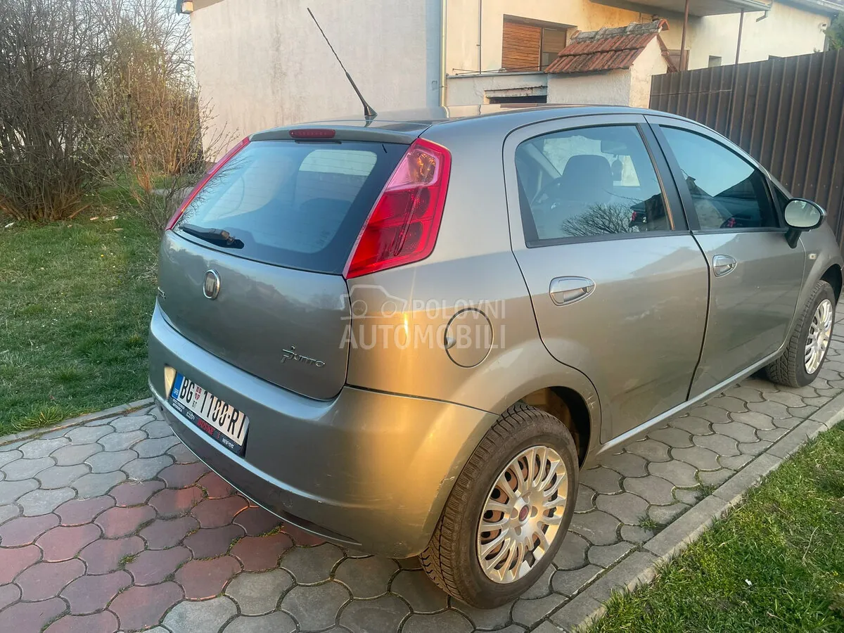 Fiat Grande Punto 2009 photo 5