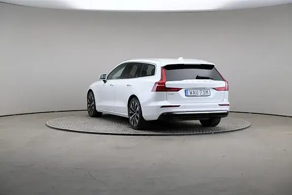 Volvo V60 2024 photo 2