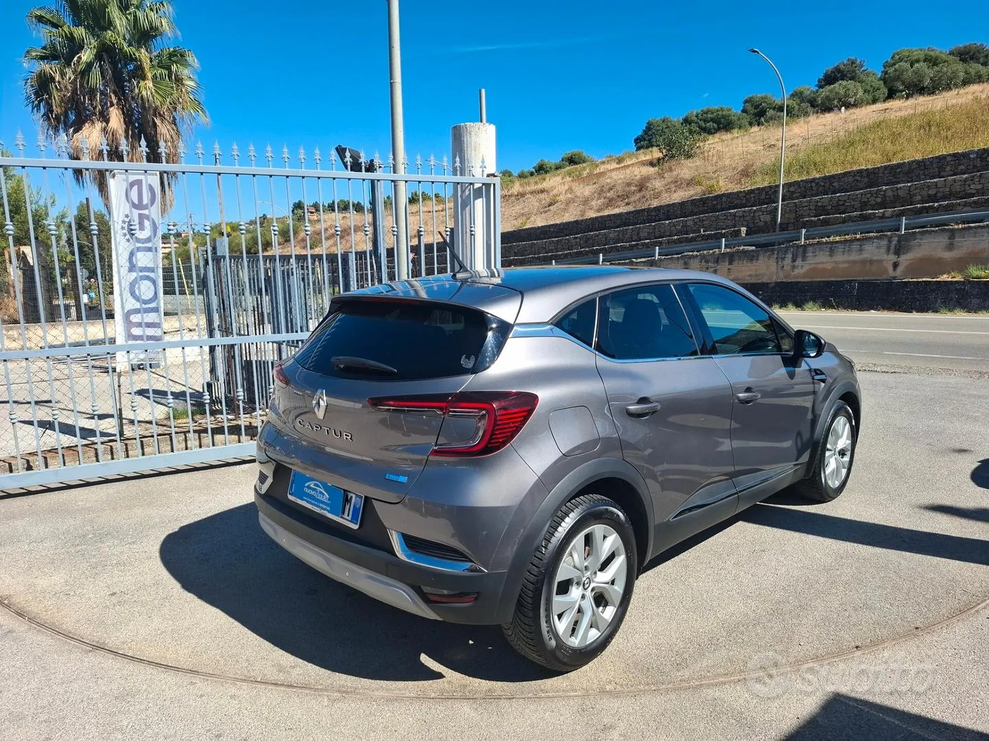 Renault Captur 2022 photo 3